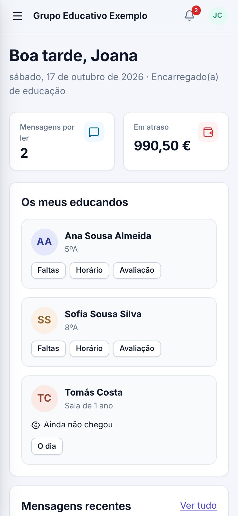 O início de uma encarregada de educação no telemóvel.